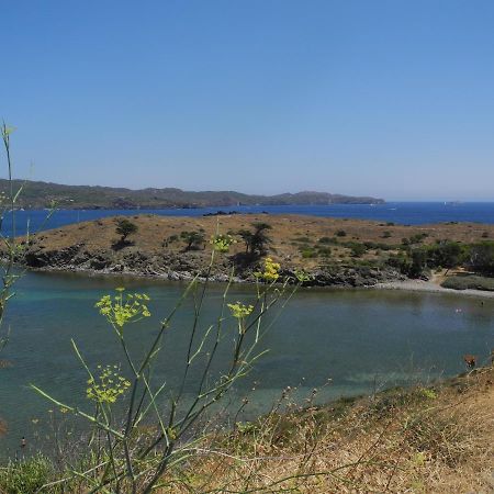 Tranquilos Estudios Cerca De La Playa カダケス エクステリア 写真